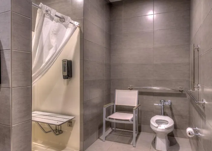 Country & By Radisson, Crystal Lake, Il Hotel 4*