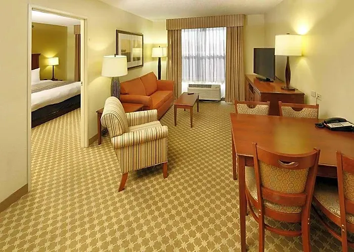 Country & By Radisson, Crystal Lake, Il Hotel