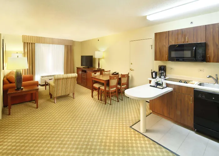 Country & By Radisson, Crystal Lake, Il 4* Crystal Lake